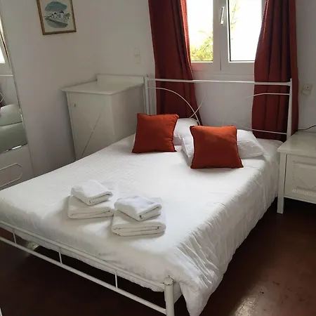 Akrotiraki Hotel
