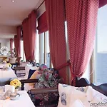 Hotel Akrotiraki 2*