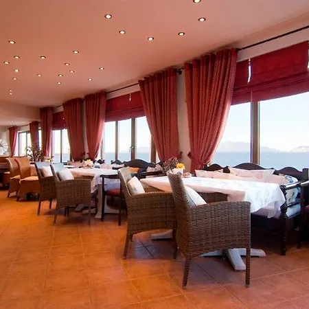 Akrotiraki Hotel 2*