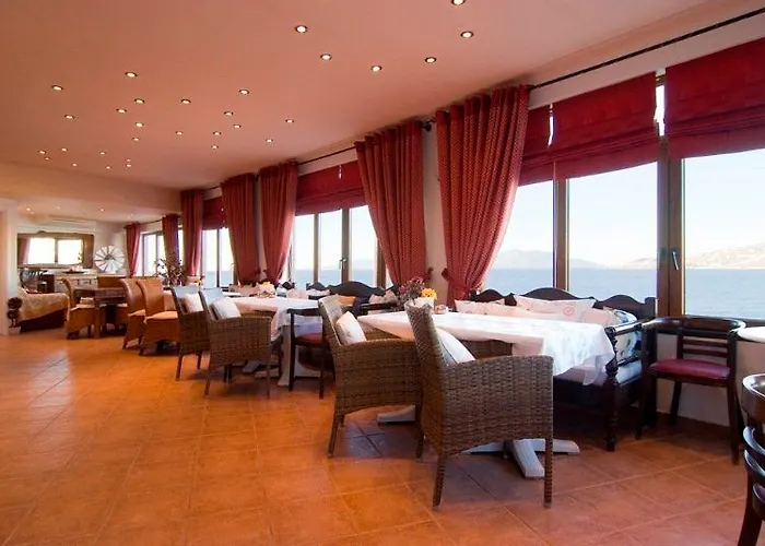 Akrotiraki Hotell 2*