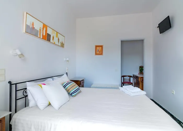 Akrotiraki Hotell 2*