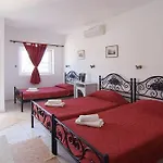 Отель Akrotiraki 2*